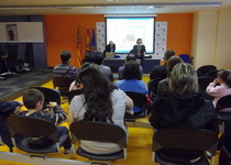 Xerrada per a pares i mares sobre delictes tecnològics