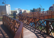 Peníscola estrena millores en el pont de fusta de l’ullal de l’Estany