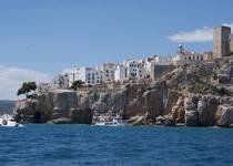 Peníscola mostra a les famílies el seu passat cinematogràfic a bord d'un vaixell