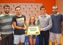 La Peña Racó Calent hace entrega de la recaudación de la Noche Solidaria a la Fundación del Hospital infantil Sant Joan de Deu