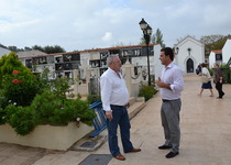 La Brigada d'Obres de l'Ajuntament de Peníscola prepara el Cementeri Municipal per a Tots Sants