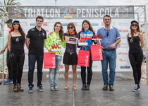 Sergio Juan Sanchis i Aintzane Argaiz guanyen el III Triatló MD Peníscola