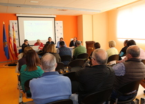 L’Ajuntament de Peníscola consensua amb els propietaris dels bars i restaurants la millora de la recollida d’escombraries en el nucli antic