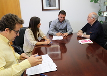 L’Ajuntament de Peníscola fa un conveni amb el mossén de la localitat per al manteniment de les campanes de l’Ermitana i de la parròquia de Santa Maria
