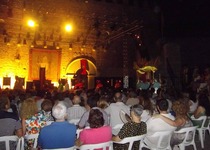 Èxit rotund de la representació de "El Papa Luna" al castell de Peníscola